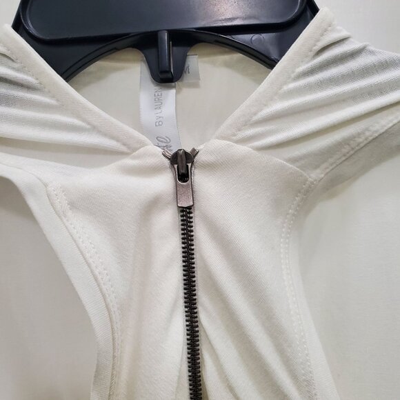 WHITE by Lauren Vidal Women's Zip Neck Mesh Layered Ruffle Sleeveless Tank Top M - Picture 4 of 8